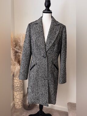 White House Black Market Black & White Herringbone Pea Coat - 10